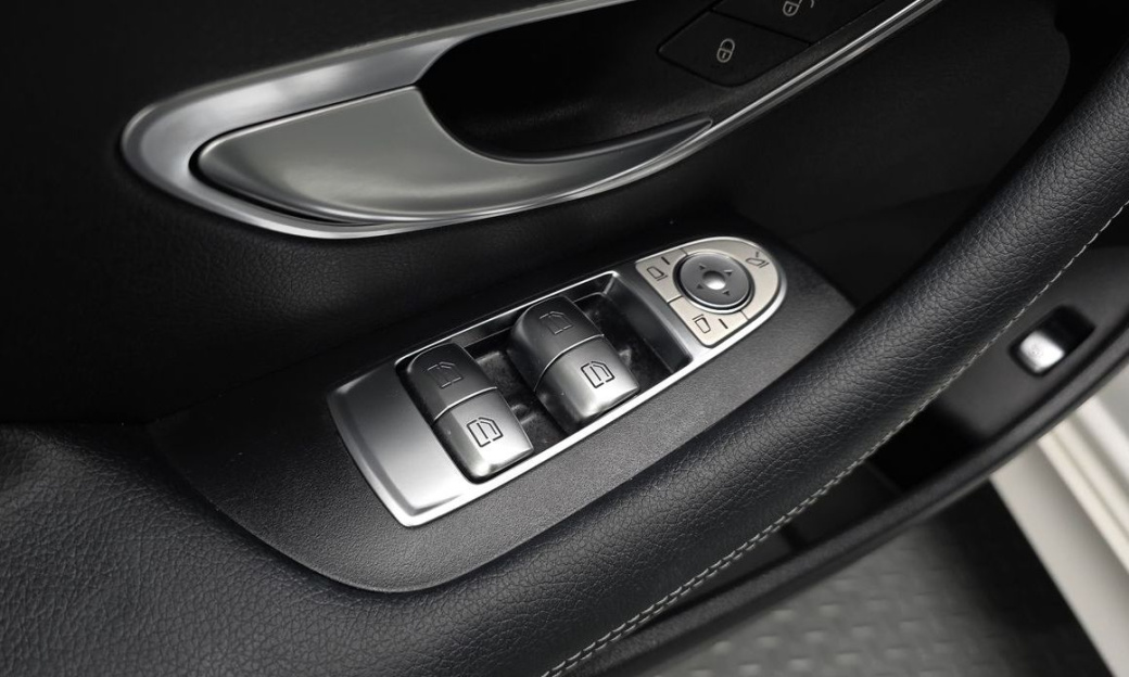 Mercedes-Benz E-Class E300d 4MATIC Coupe, 2022