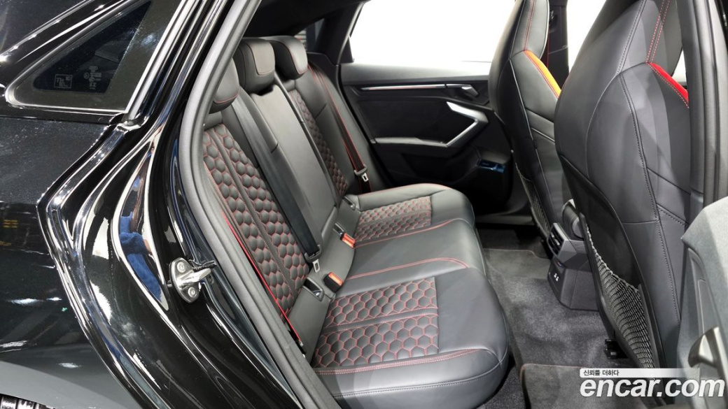 Audi RS3 2.5 TFSI Quattro Carbon Edition, 2025