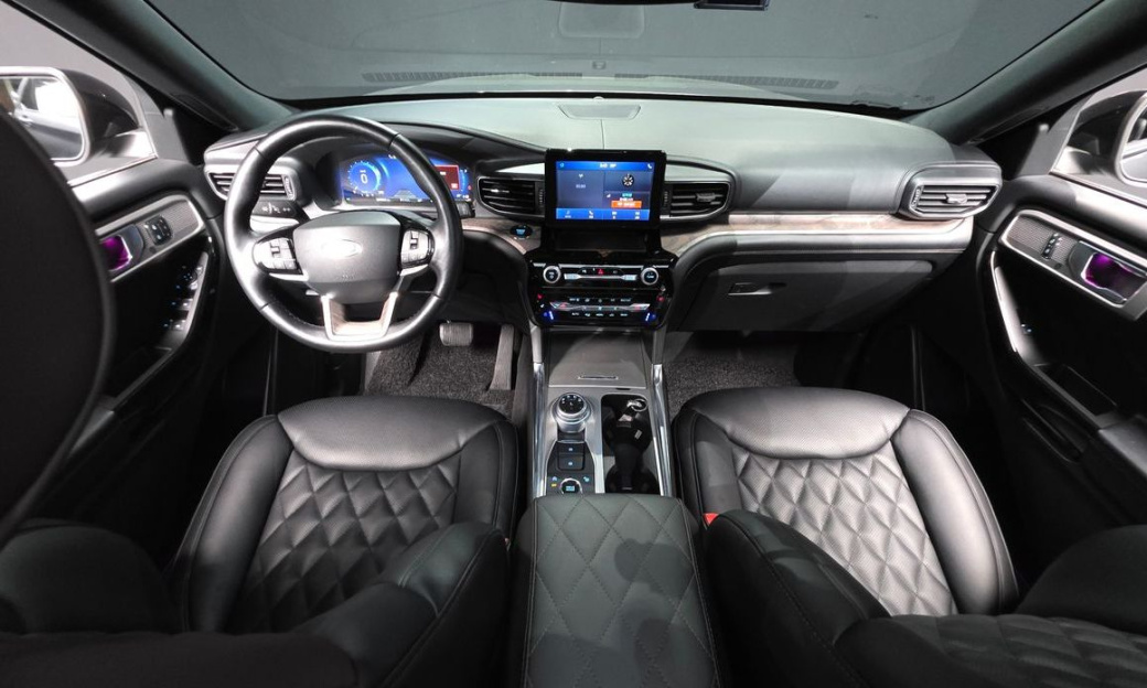 Ford Explorer 3.0 Platinum 4WD, 2022