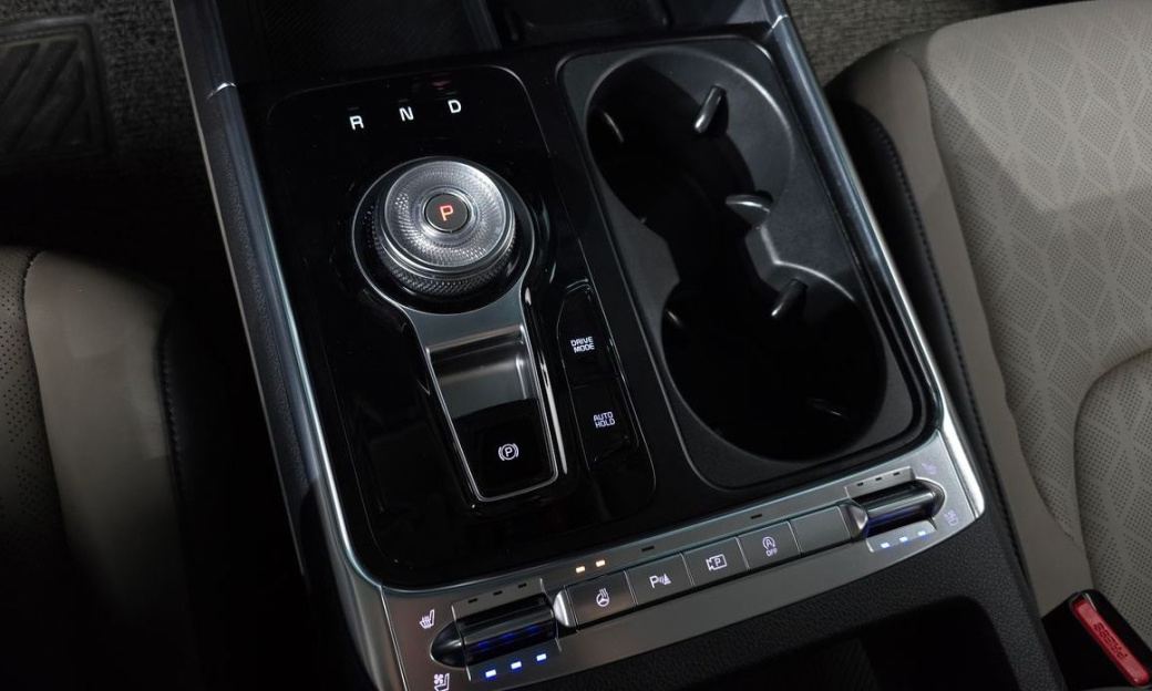 Kia Carnival 9-Seater Noblesse, 2024