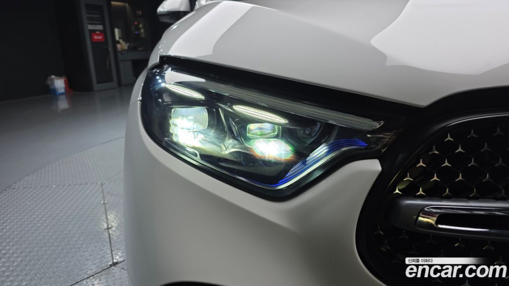 Mercedes-Benz GLC-Class GLC300 4MATIC AMG Line, 2024