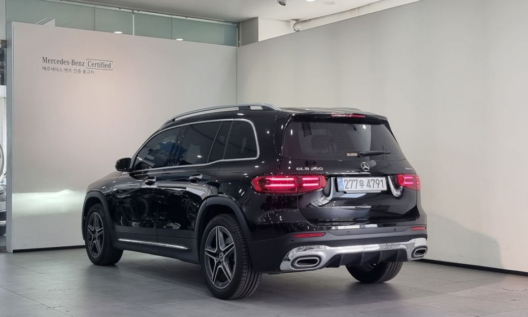 Mercedes-Benz GLB-Class GLB250 4MATIC, 2025