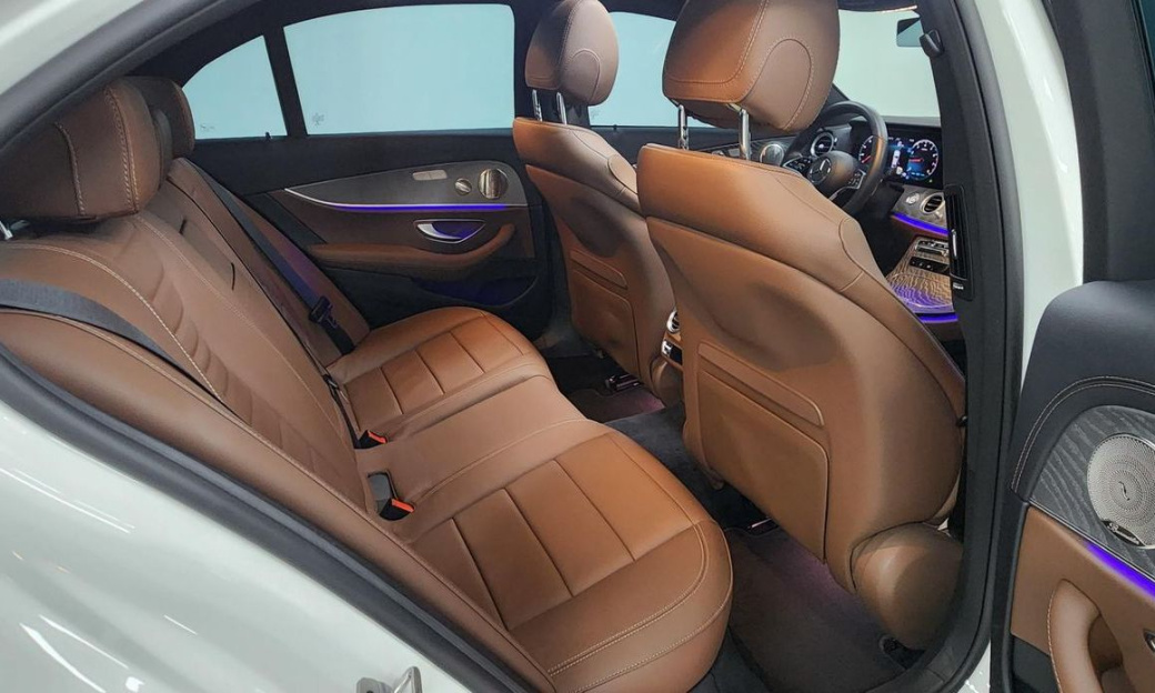 Mercedes-Benz E-Class E350 4MATIC Exclusive, 2023