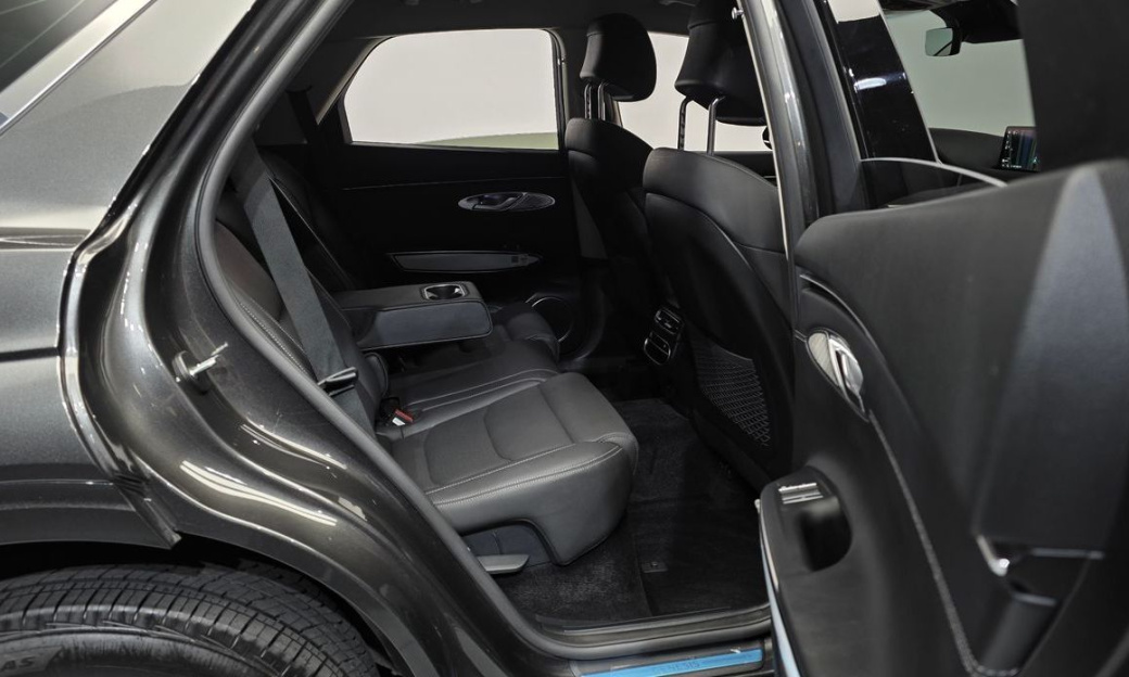 Genesis GV70 2.5T Gasoline 2WD, 2024
