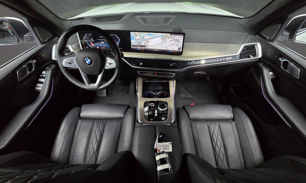 BMW X7 xDrive 40d Design Pure Excellence 7-Seater, 2025