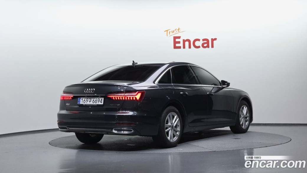 Audi A6 45 TFSI, 2023