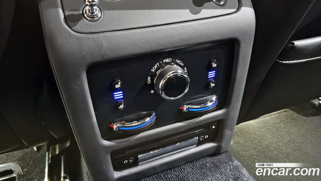 Rolls-Royce Ghost 6.7 V12 Black Badge, 2023