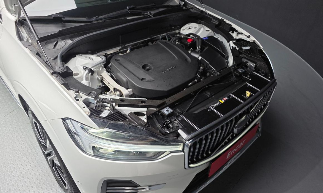 Volvo XC60 B6 Ultimate Bright, 2024
