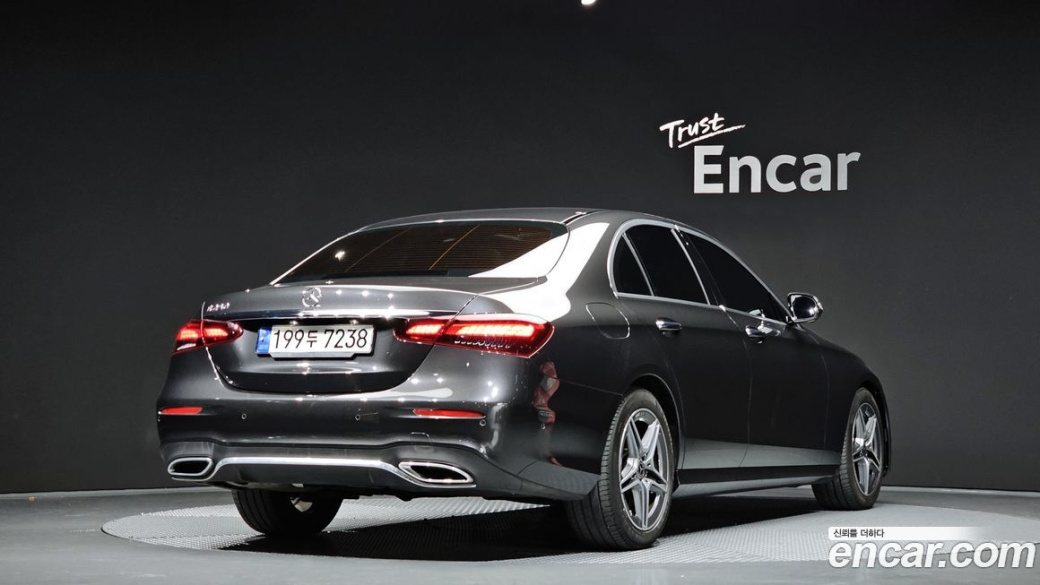 Mercedes-Benz E-Class E250 AMG Line, 2023