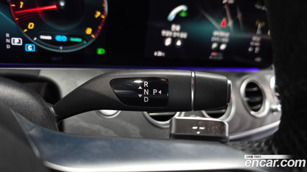 Mercedes-Benz E-Class E350 4MATIC AMG Line, 2022
