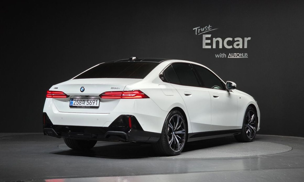 BMW 5-Series 530i xDrive M Sport, 2024
