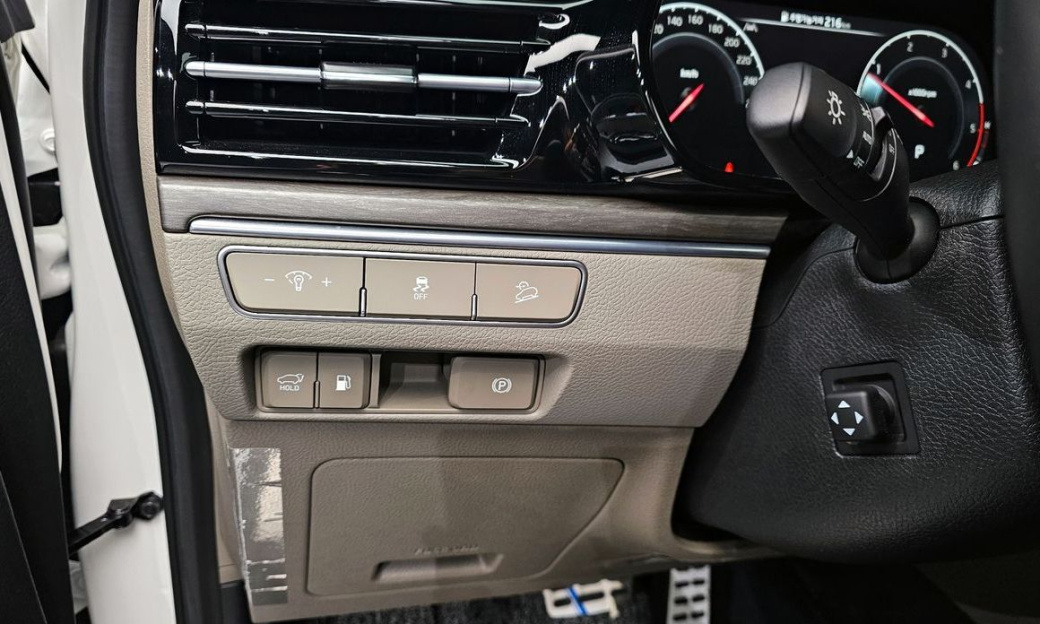 Kia Mohave Diesel 3.0 4WD 6-Seater, 2022
