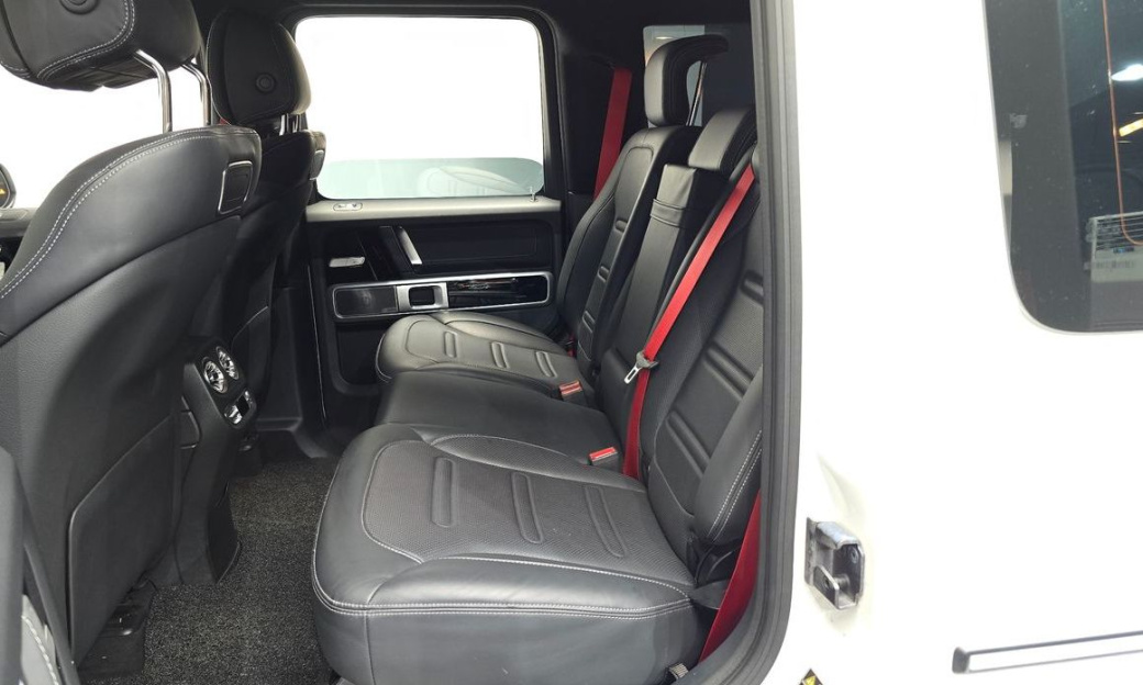Mercedes-Benz G-Class G400d, 2023