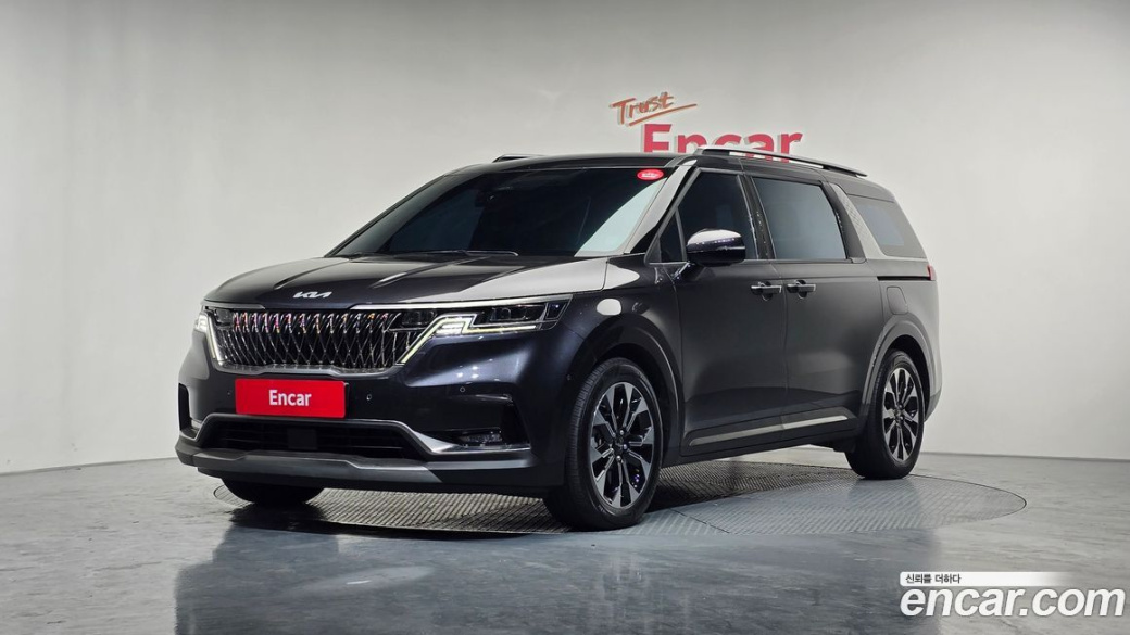 Kia Carnival 7-Seater Outdoor, 2022