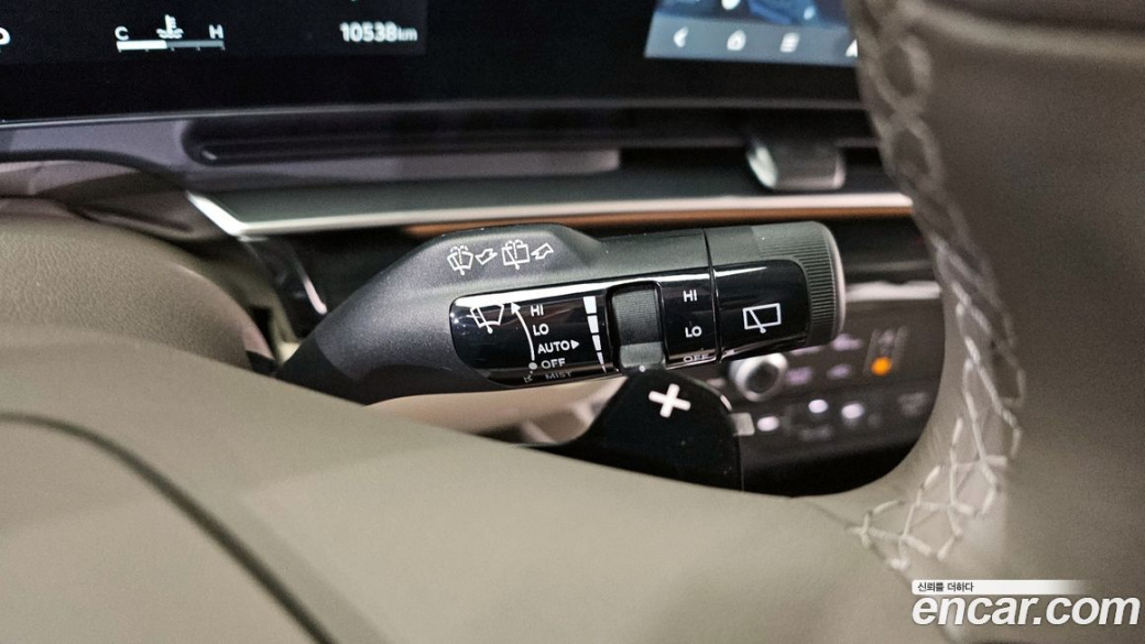 Kia Carnival 9-Seater Signature, 2025