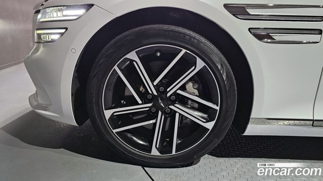 Genesis G80 Gasoline 2.5 Turbo AWD, 2025