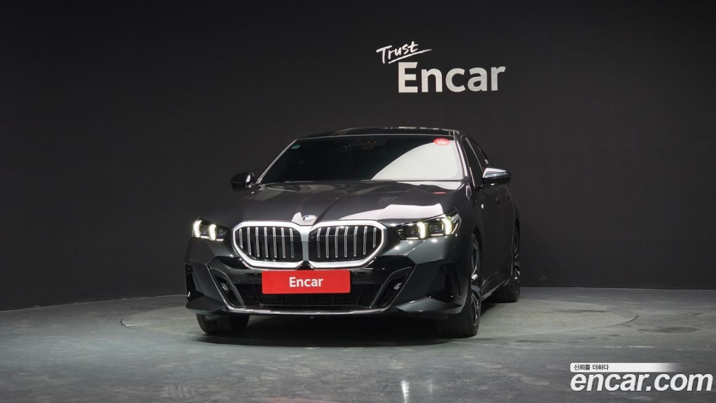 BMW 5-Series 530i xDrive M Sport, 2024