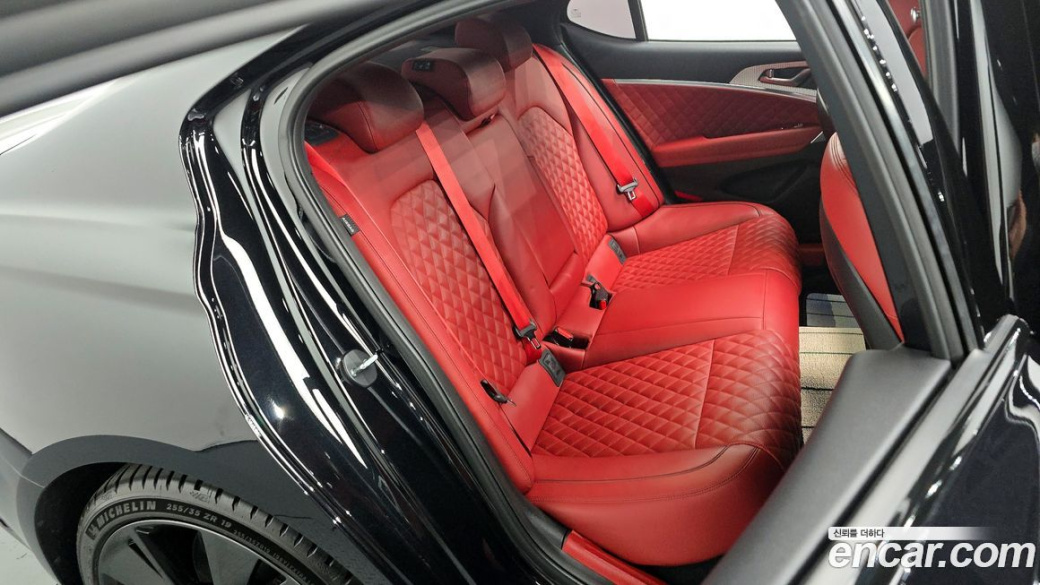 Genesis G70 Gasoline 2.0T 2WD, 2022