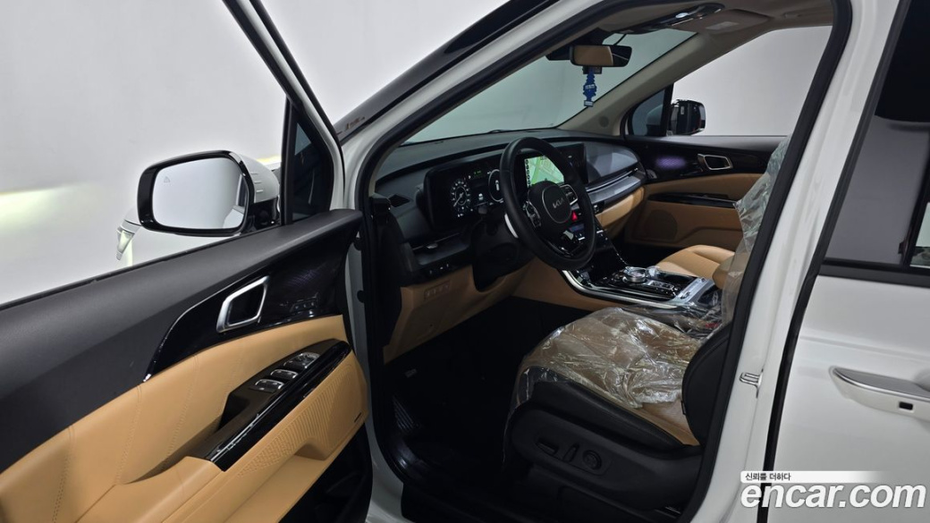 Kia Carnival 9-Seater Signature, 2023