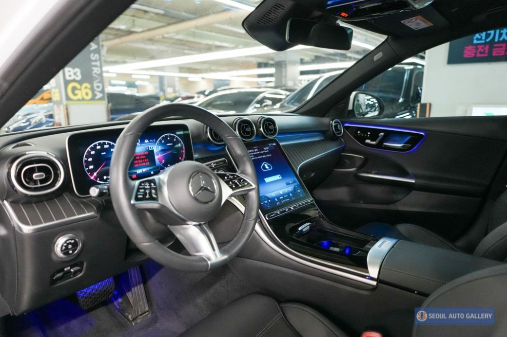 Mercedes-Benz C-Class C300 4MATIC Avantgarde, 2024