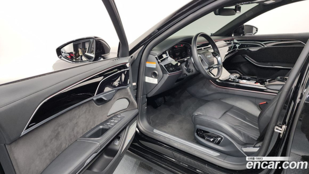 Audi A8 55 TFSI Quattro LWB, 2021