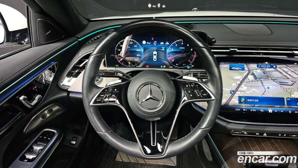 Mercedes-Benz E-Class E300 4MATIC Exclusive, 2024