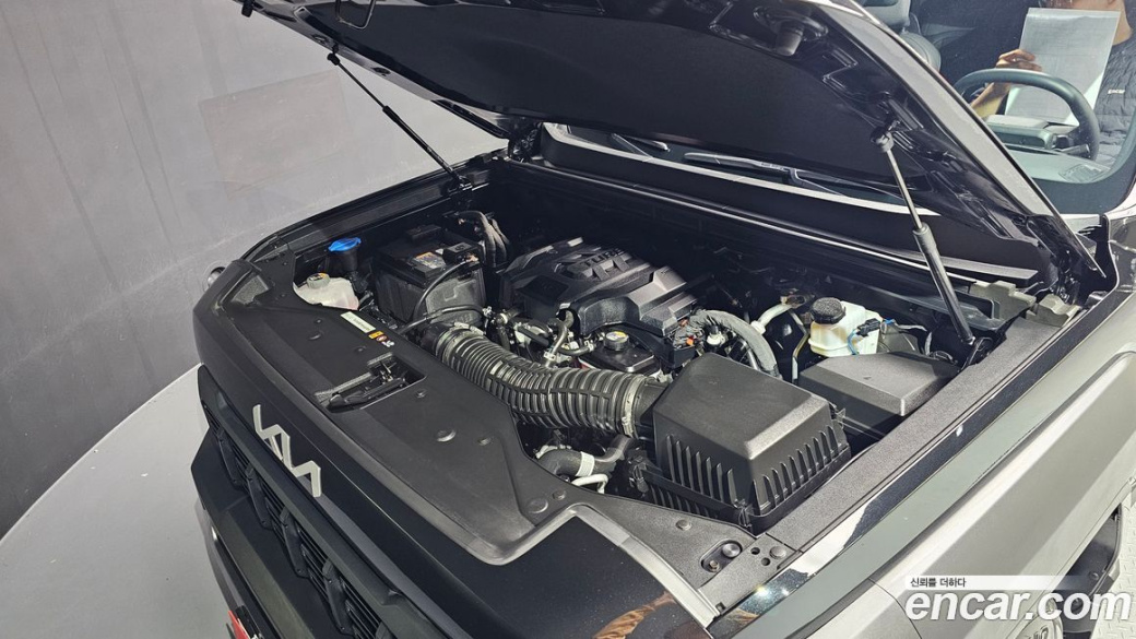 Kia Tasman 2.5T Gasoline 4WD, 2026