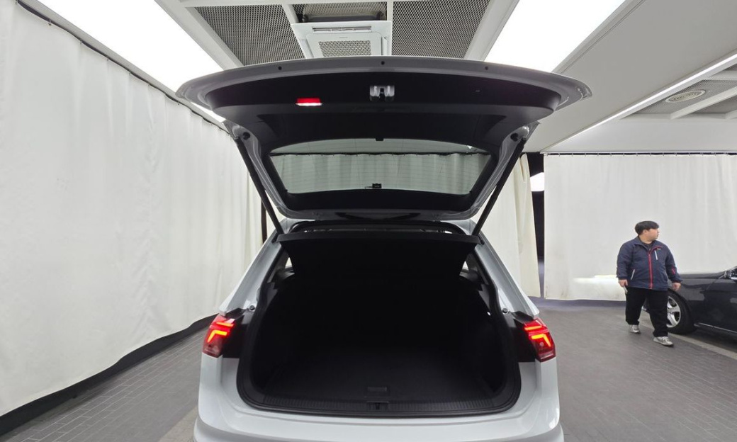 Volkswagen Tiguan 2.0 TDI Prestige, 2024