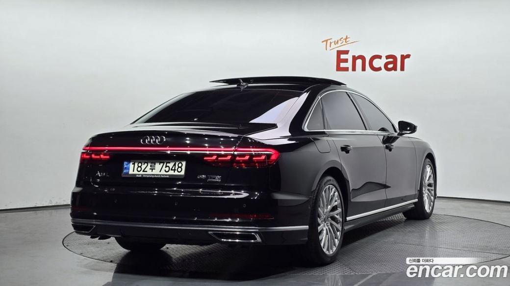 Audi A8 55 TFSI Quattro LWB, 2021