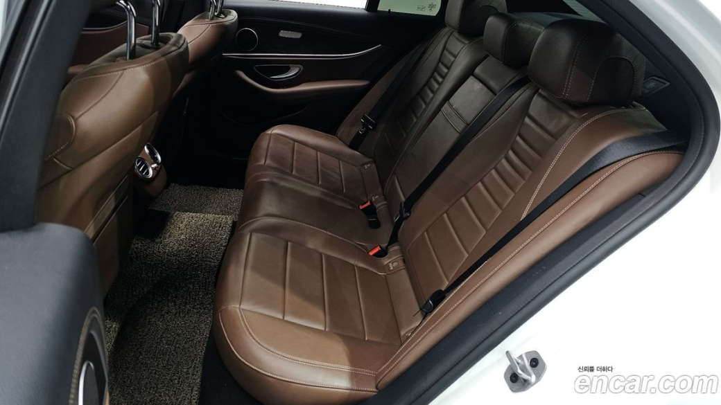 Mercedes-Benz E-Class E250 AMG Line, 2023