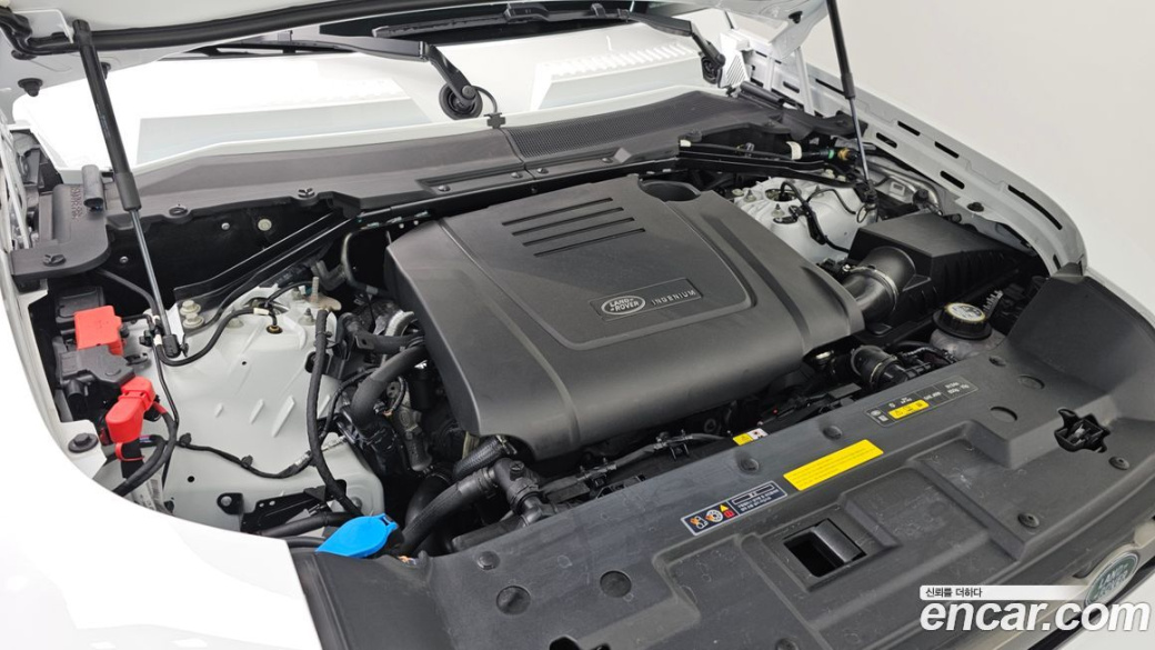 Land Rover Defender 110 P300 X-Dynamic SE, 2025
