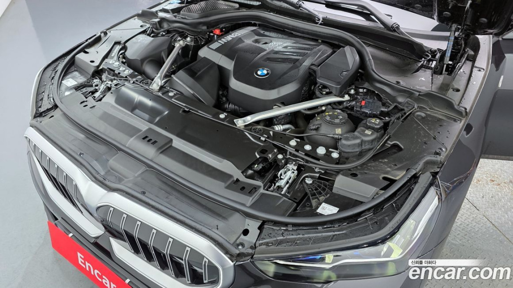 BMW 5-Series 520i M Sport, 2024