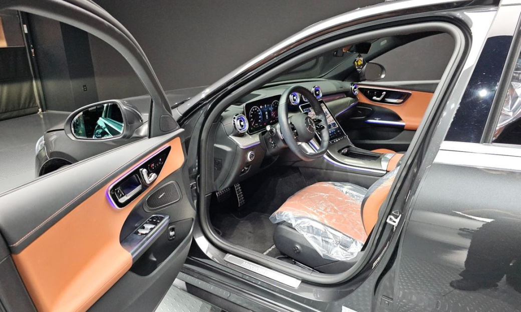 Mercedes-Benz C-Class C300 AMG Line, 2022