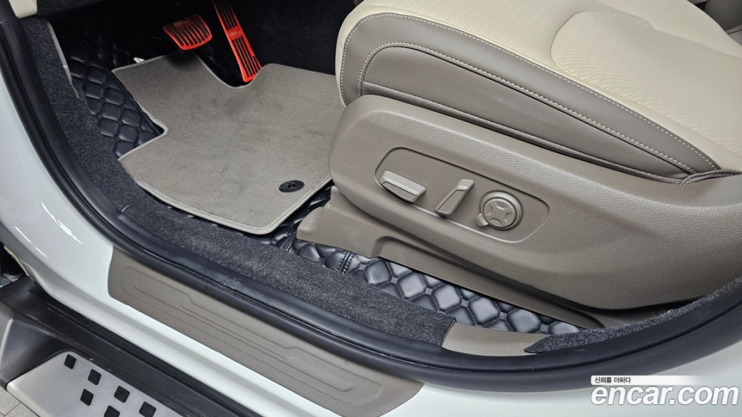 Kia Carnival 7-Seater Gravity, 2025