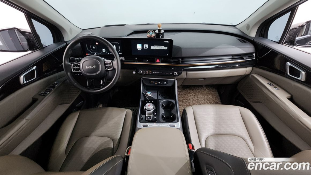 Kia Carnival 7-Seater Signature, 2024