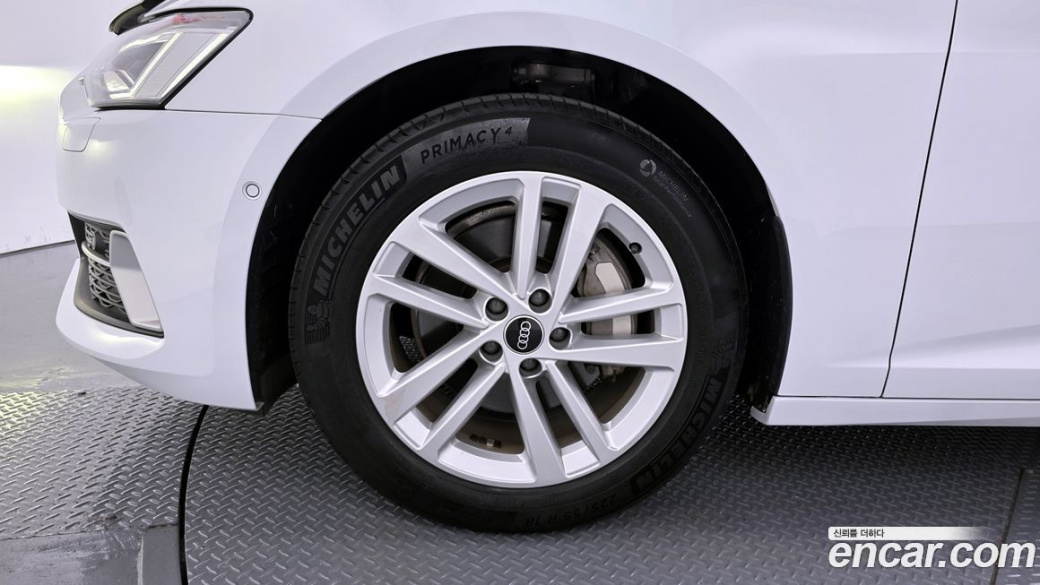 Audi A6 45 TFSI, 2023