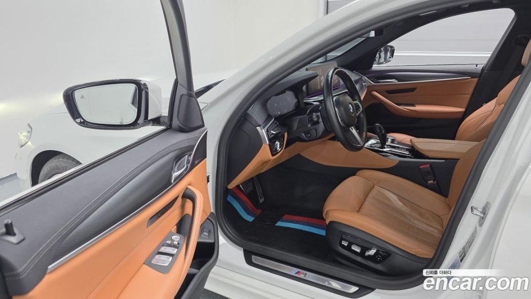 BMW 5-Series 520i M Sport, 2022