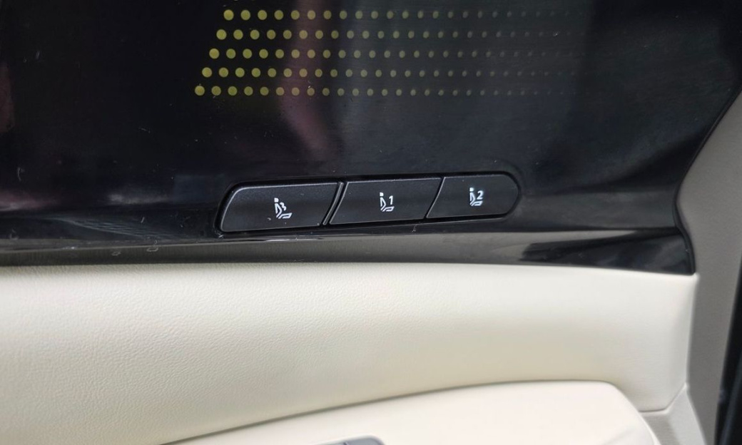 Kia Carnival 7-Seater Signature, 2024