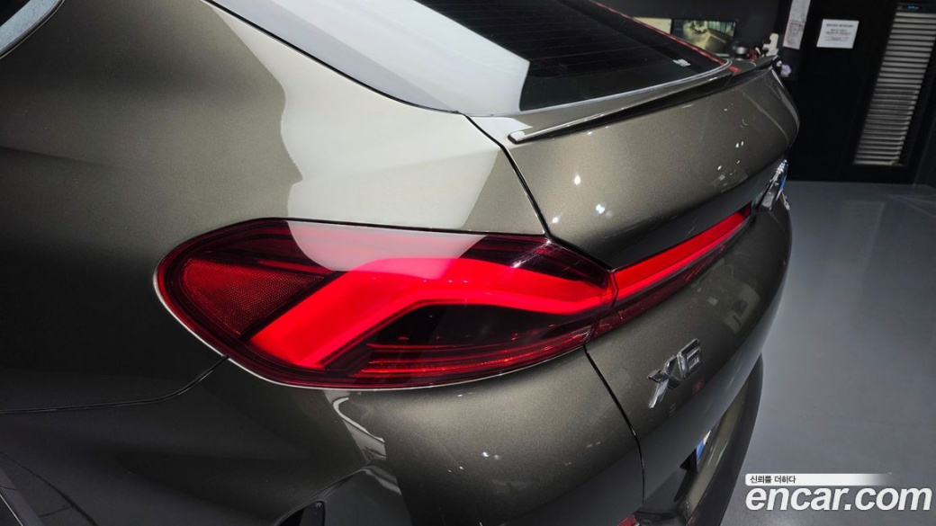 BMW X6 xDrive40i M Sport, 2022