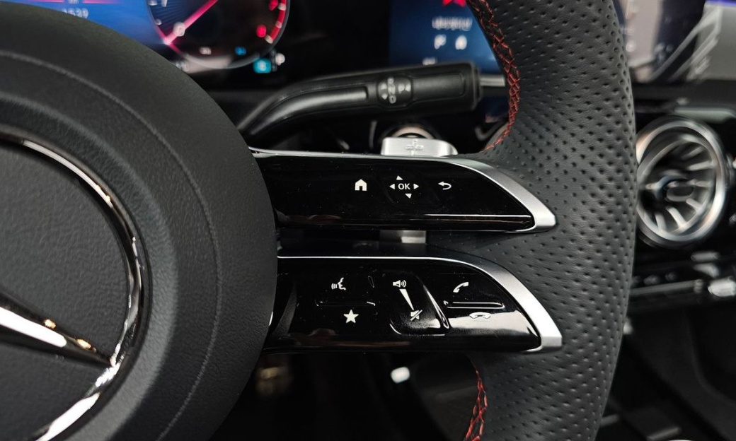 Mercedes-Benz CLA-Class CLA250 4MATIC, 2025