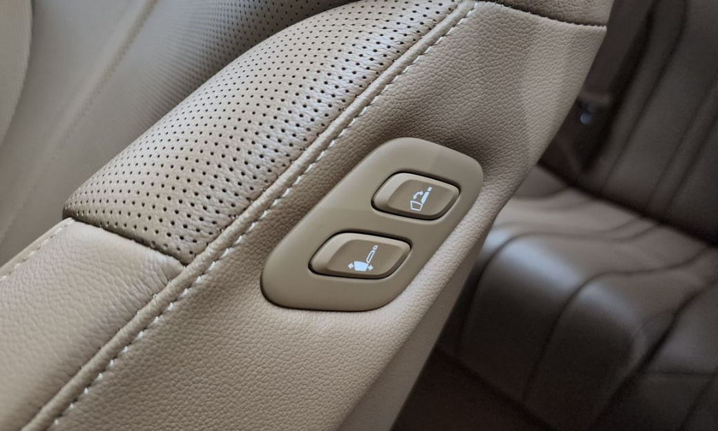 Genesis G80 Gasoline 2.5 Turbo AWD, 2025