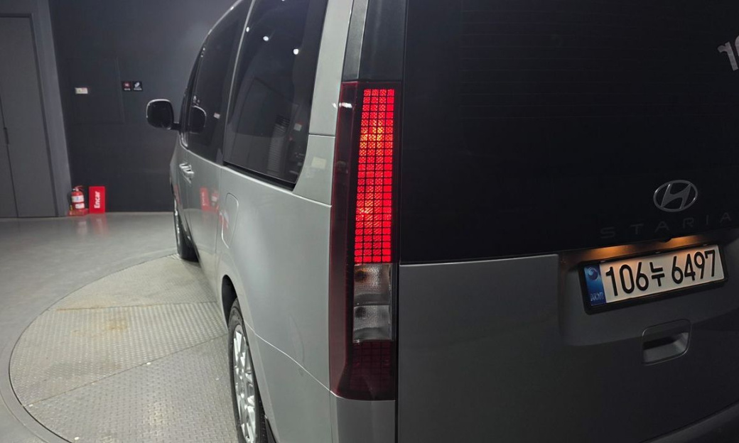 Hyundai Staria Tourer 9-Seater, 2025