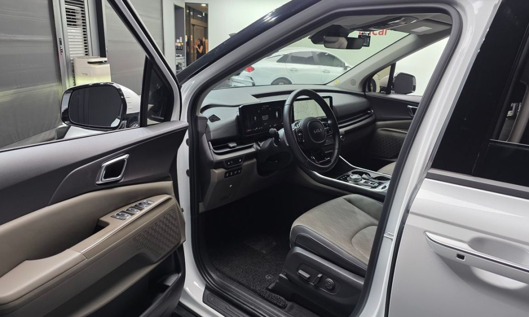 Kia Carnival 9-Seater Noblesse, 2025