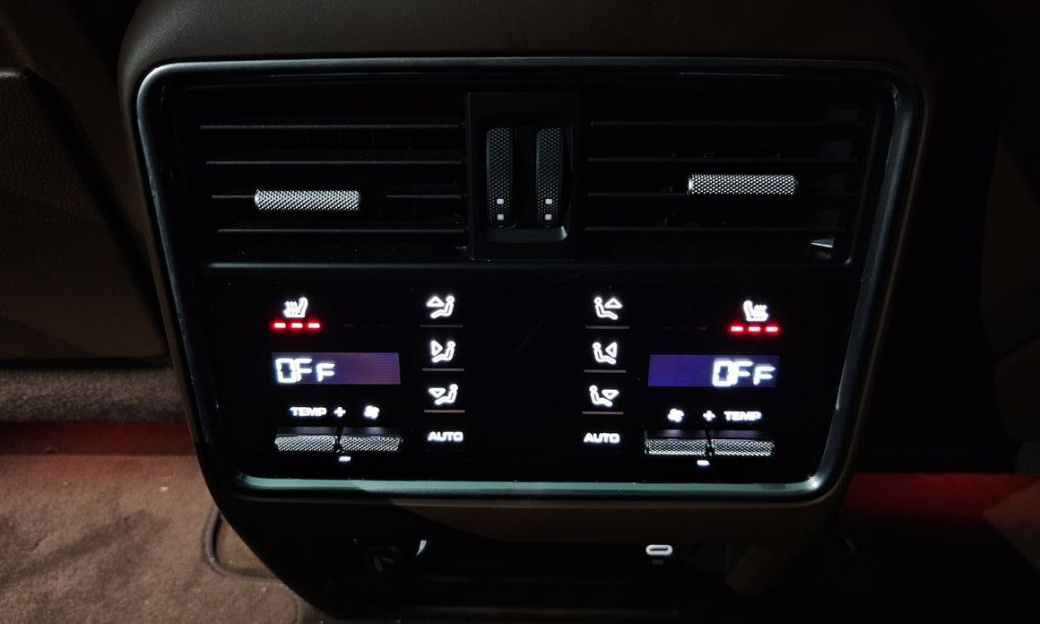 Porsche Cayenne 3.0 COUPE PLATINUM EDITION, 2023