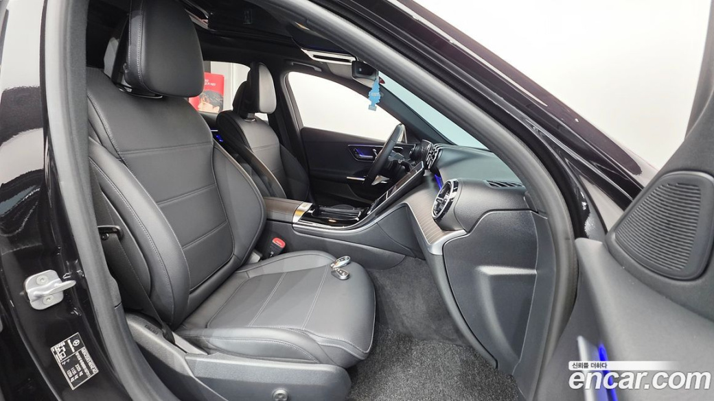 Mercedes-Benz C-Class C300 4MATIC Avantgarde, 2024