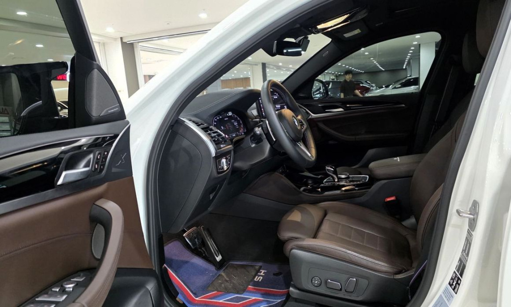 BMW X4 xDrive M40i, 2025