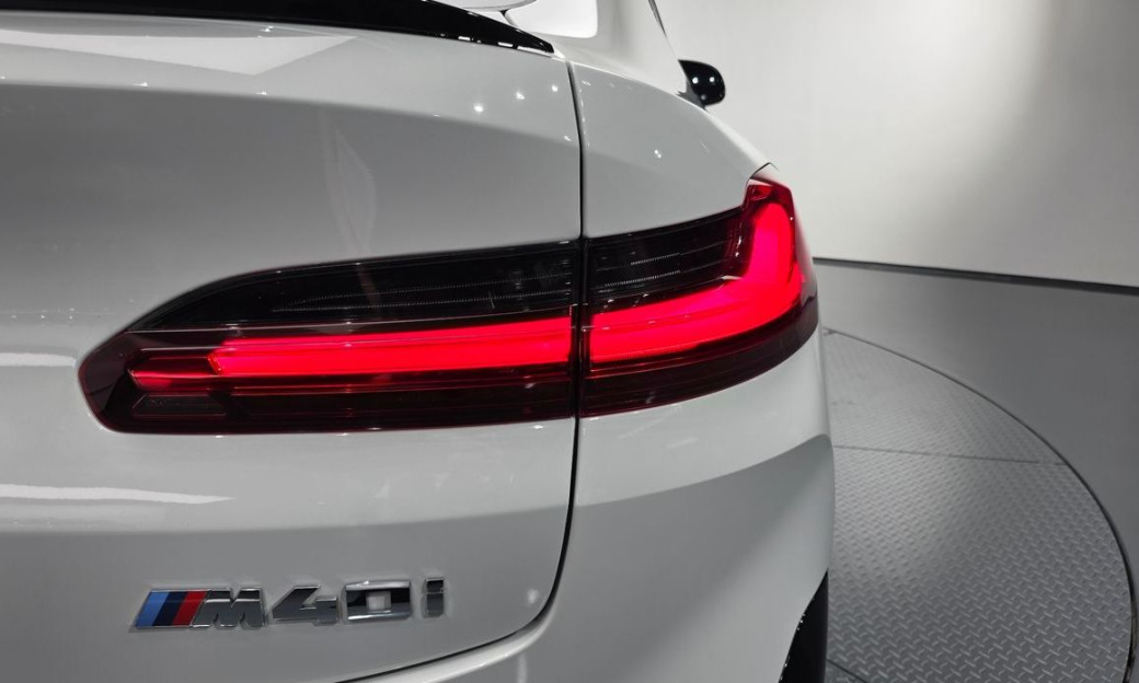 BMW X4 xDrive M40i, 2022