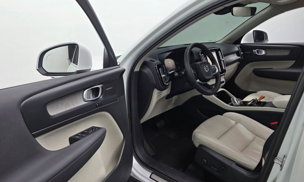 Volvo XC40 B4 Ultimate Bright, 2023