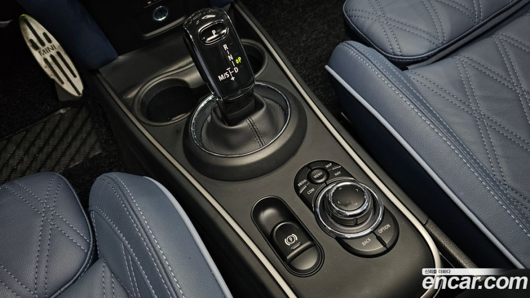 Mini Countryman ALL4 Classic Launch Pack, 2023