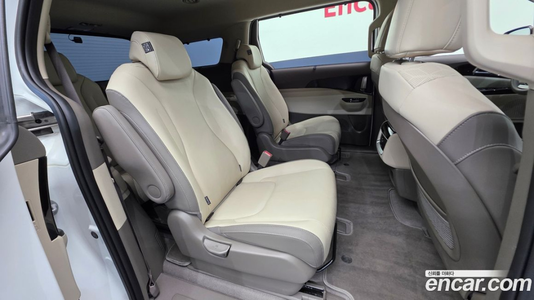 Kia Carnival 9-Seater Noblesse, 2023
